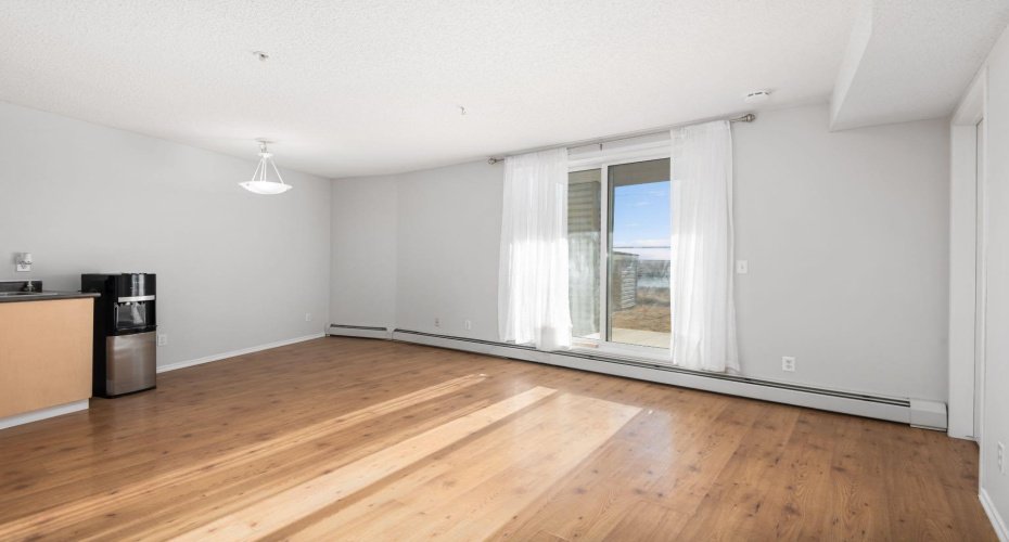 1620 70 Street, Calgary, Alberta T2A 7Z2, 1 Bedroom Bedrooms, ,1 BathroomBathrooms,Residential,For Sale,70,A2285231