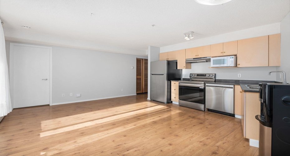 1620 70 Street, Calgary, Alberta T2A 7Z2, 1 Bedroom Bedrooms, ,1 BathroomBathrooms,Residential,For Sale,70,A2285231