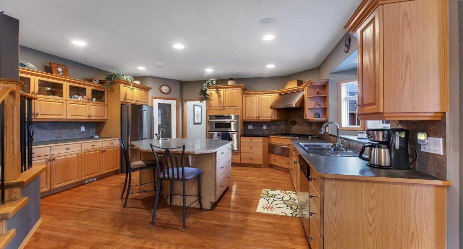 15 Rosery Drive, Calgary, Alberta T2K 1L4, 4 Bedrooms Bedrooms, ,5 BathroomsBathrooms,Residential,For Sale,Rosery,A2285305