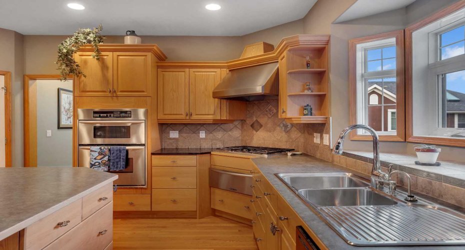 15 Rosery Drive, Calgary, Alberta T2K 1L4, 4 Bedrooms Bedrooms, ,5 BathroomsBathrooms,Residential,For Sale,Rosery,A2285305