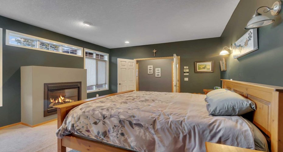 15 Rosery Drive, Calgary, Alberta T2K 1L4, 4 Bedrooms Bedrooms, ,5 BathroomsBathrooms,Residential,For Sale,Rosery,A2285305