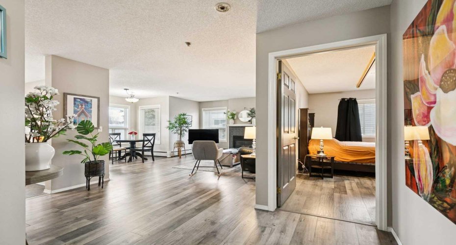 7 Harvest Gold Manor, Calgary, Alberta T3K 4Y3, 2 Bedrooms Bedrooms, ,2 BathroomsBathrooms,Residential,For Sale,Harvest Gold,A2285324