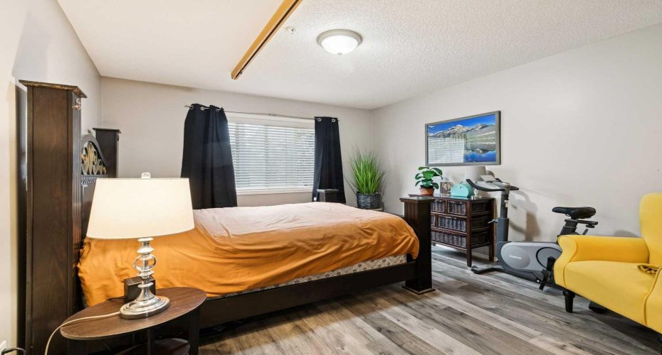 7 Harvest Gold Manor, Calgary, Alberta T3K 4Y3, 2 Bedrooms Bedrooms, ,2 BathroomsBathrooms,Residential,For Sale,Harvest Gold,A2285324