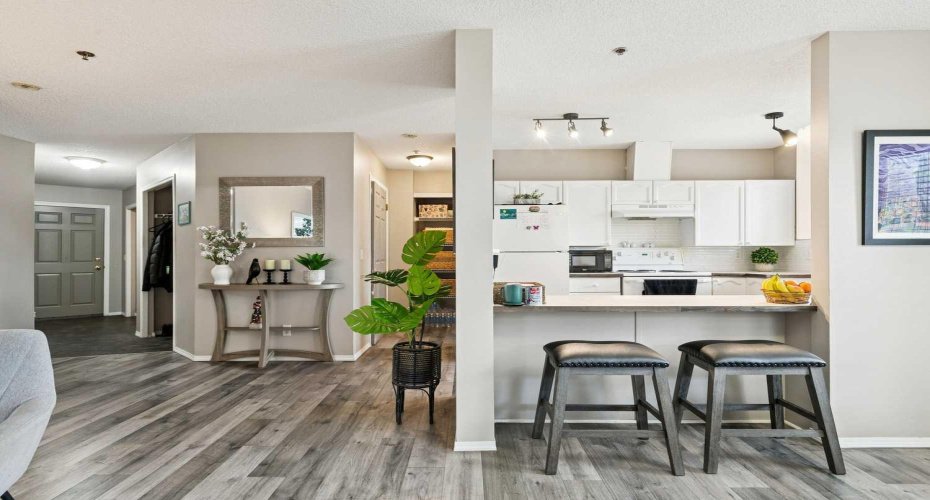 7 Harvest Gold Manor, Calgary, Alberta T3K 4Y3, 2 Bedrooms Bedrooms, ,2 BathroomsBathrooms,Residential,For Sale,Harvest Gold,A2285324