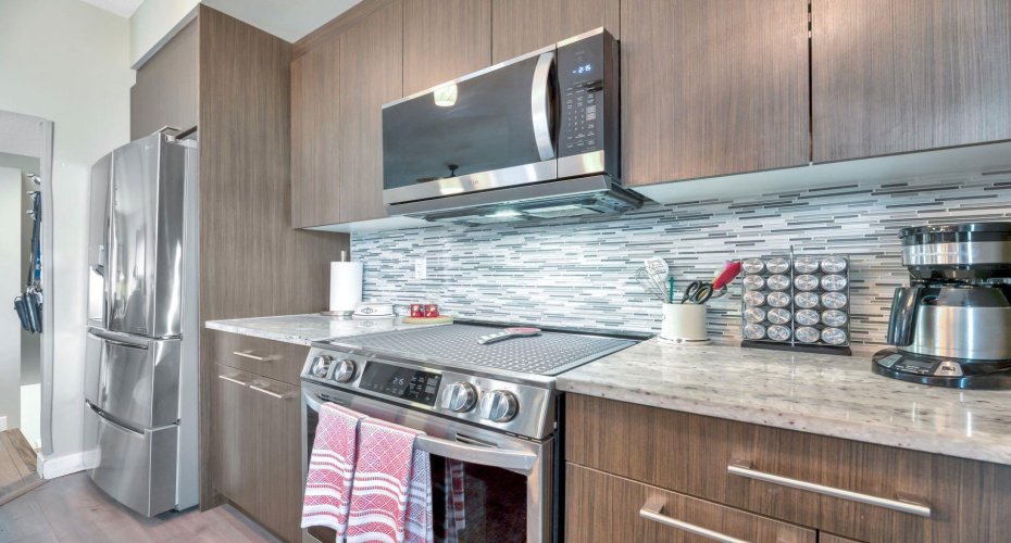 Great stove and microwave hood fan