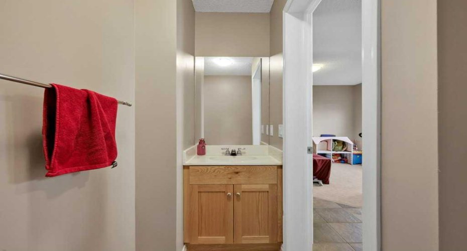 2384 Sagewood Gate, Airdrie, Alberta T4B 0K7, 3 Bedrooms Bedrooms, ,3 BathroomsBathrooms,Residential,For Sale,Sagewood,A2285596