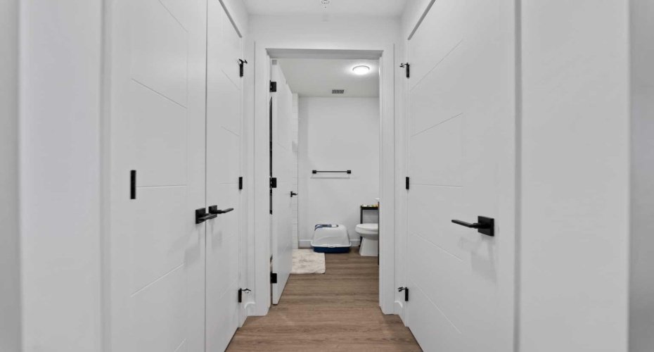 3932 University Avenue, Calgary, Alberta T3B 6P6, 1 Bedroom Bedrooms, ,1 BathroomBathrooms,Residential,For Sale,University,A2285656