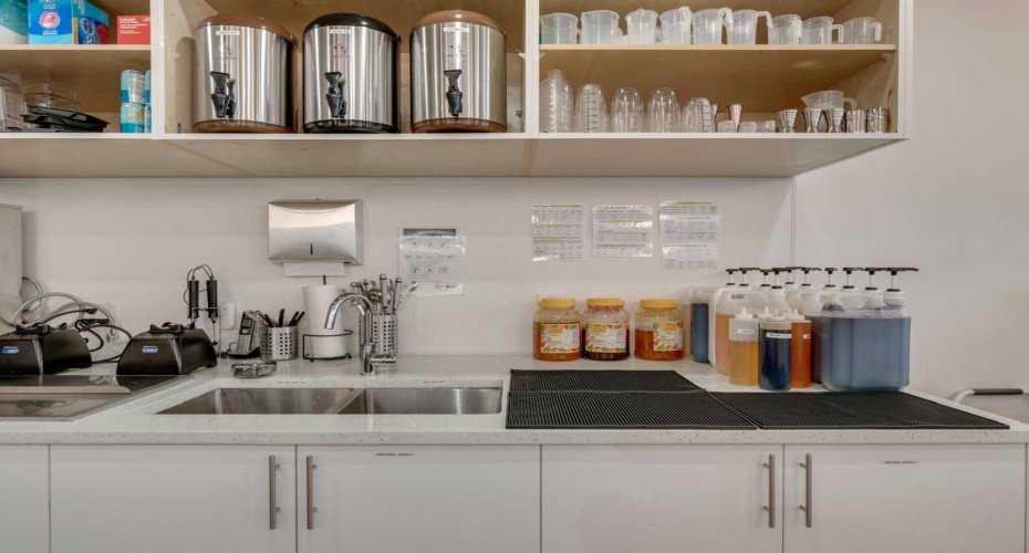 Calgary, Alberta, ,Commercial,For Sale,A2285665