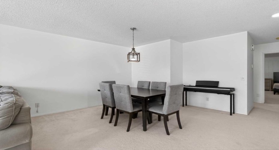 320 Sierra Morena Green, Calgary, Alberta T3H 3H8, 3 Bedrooms Bedrooms, ,3 BathroomsBathrooms,Residential,For Sale,Sierra Morena,A2285689