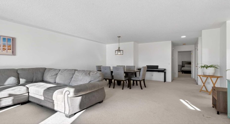 320 Sierra Morena Green, Calgary, Alberta T3H 3H8, 3 Bedrooms Bedrooms, ,3 BathroomsBathrooms,Residential,For Sale,Sierra Morena,A2285689