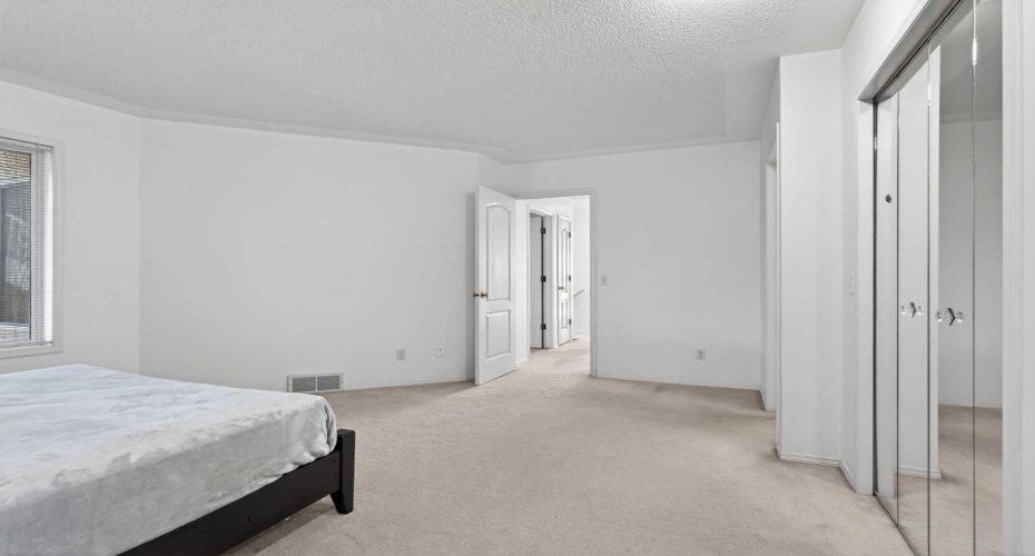 320 Sierra Morena Green, Calgary, Alberta T3H 3H8, 3 Bedrooms Bedrooms, ,3 BathroomsBathrooms,Residential,For Sale,Sierra Morena,A2285689