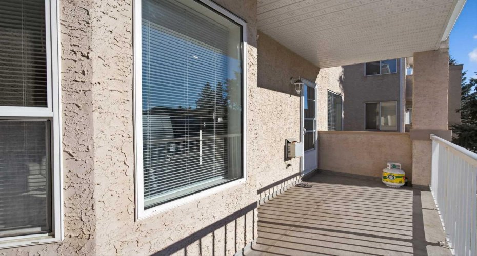320 Sierra Morena Green, Calgary, Alberta T3H 3H8, 3 Bedrooms Bedrooms, ,3 BathroomsBathrooms,Residential,For Sale,Sierra Morena,A2285689