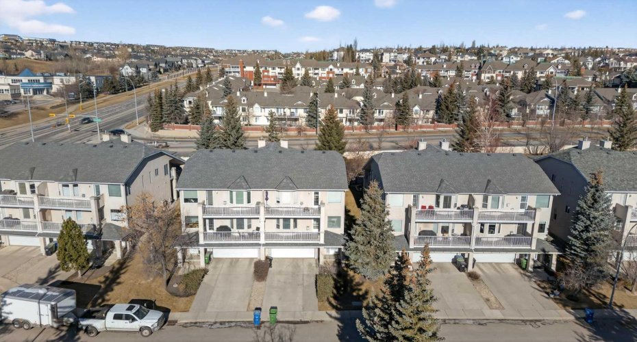 320 Sierra Morena Green, Calgary, Alberta T3H 3H8, 3 Bedrooms Bedrooms, ,3 BathroomsBathrooms,Residential,For Sale,Sierra Morena,A2285689