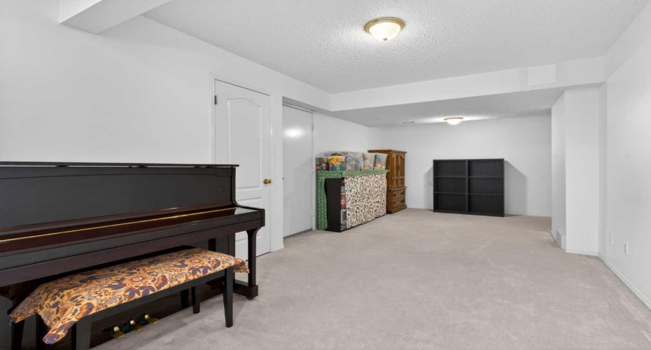 320 Sierra Morena Green, Calgary, Alberta T3H 3H8, 3 Bedrooms Bedrooms, ,3 BathroomsBathrooms,Residential,For Sale,Sierra Morena,A2285689