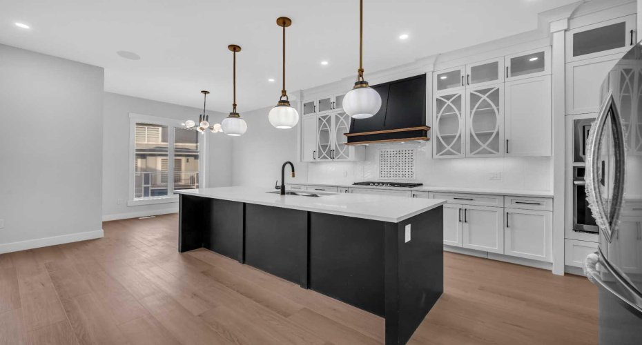 203 KINNIBURGH Place, Chestermere, Alberta T1X 1Y1, 7 Bedrooms Bedrooms, ,5 BathroomsBathrooms,Residential,For Sale,KINNIBURGH,A2285716