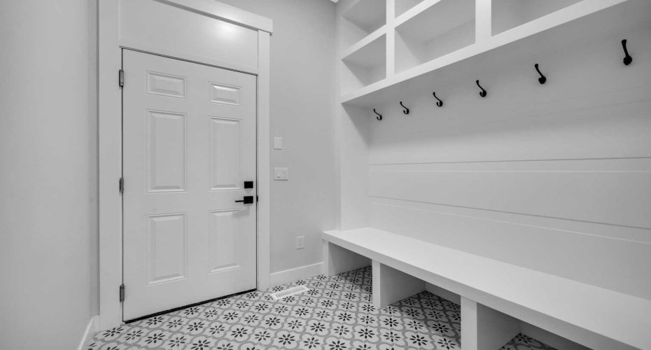 203 KINNIBURGH Place, Chestermere, Alberta T1X 1Y1, 7 Bedrooms Bedrooms, ,5 BathroomsBathrooms,Residential,For Sale,KINNIBURGH,A2285716