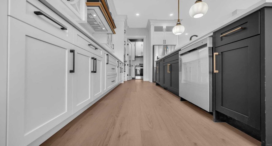 203 KINNIBURGH Place, Chestermere, Alberta T1X 1Y1, 7 Bedrooms Bedrooms, ,5 BathroomsBathrooms,Residential,For Sale,KINNIBURGH,A2285716