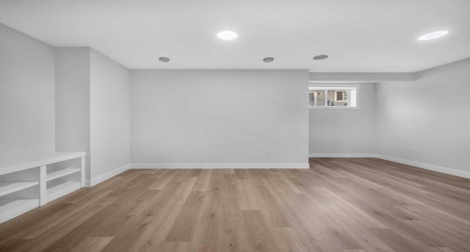 203 KINNIBURGH Place, Chestermere, Alberta T1X 1Y1, 7 Bedrooms Bedrooms, ,5 BathroomsBathrooms,Residential,For Sale,KINNIBURGH,A2285716