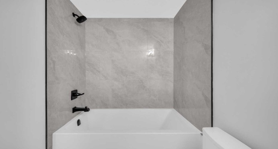 203 KINNIBURGH Place, Chestermere, Alberta T1X 1Y1, 7 Bedrooms Bedrooms, ,5 BathroomsBathrooms,Residential,For Sale,KINNIBURGH,A2285716