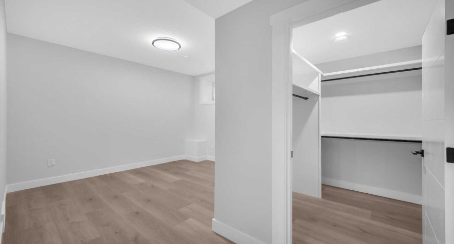 203 KINNIBURGH Place, Chestermere, Alberta T1X 1Y1, 7 Bedrooms Bedrooms, ,5 BathroomsBathrooms,Residential,For Sale,KINNIBURGH,A2285716