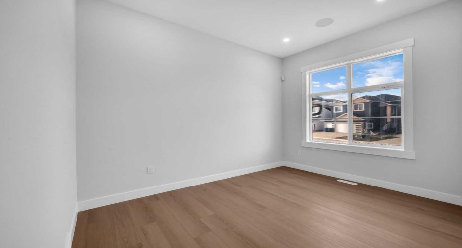 203 KINNIBURGH Place, Chestermere, Alberta T1X 1Y1, 7 Bedrooms Bedrooms, ,5 BathroomsBathrooms,Residential,For Sale,KINNIBURGH,A2285716