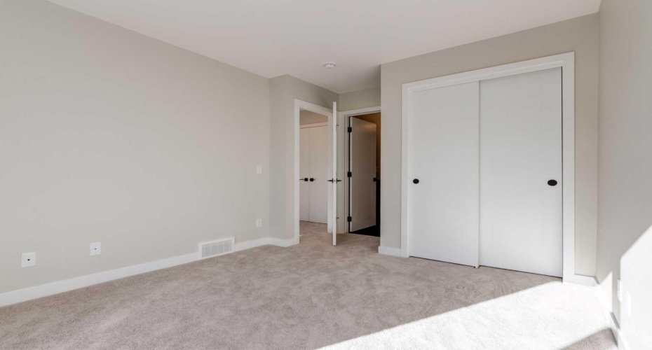 14800 1 Street, Calgary, Alberta T3P 2M3, 3 Bedrooms Bedrooms, ,3 BathroomsBathrooms,Residential,For Sale,1,A2285782