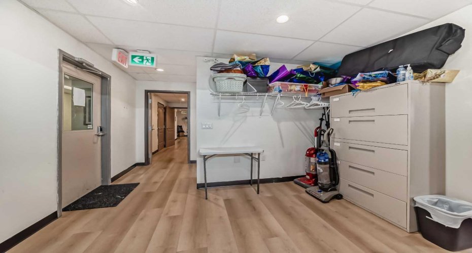 1829 54 Street, Calgary, Alberta T2B1N5, ,Commercial,For Sale,54,A2254790