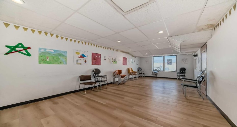 1829 54 Street, Calgary, Alberta T2B1N5, ,Commercial,For Sale,54,A2254790