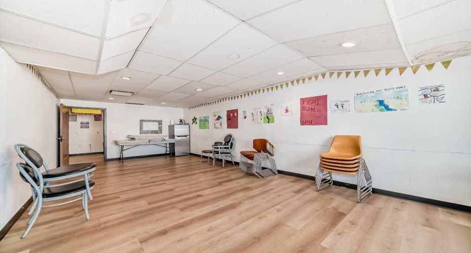 1829 54 Street, Calgary, Alberta T2B1N5, ,Commercial,For Sale,54,A2254790