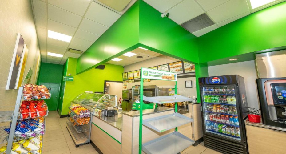 Calgary, Alberta, ,Commercial,For Lease,A2275144