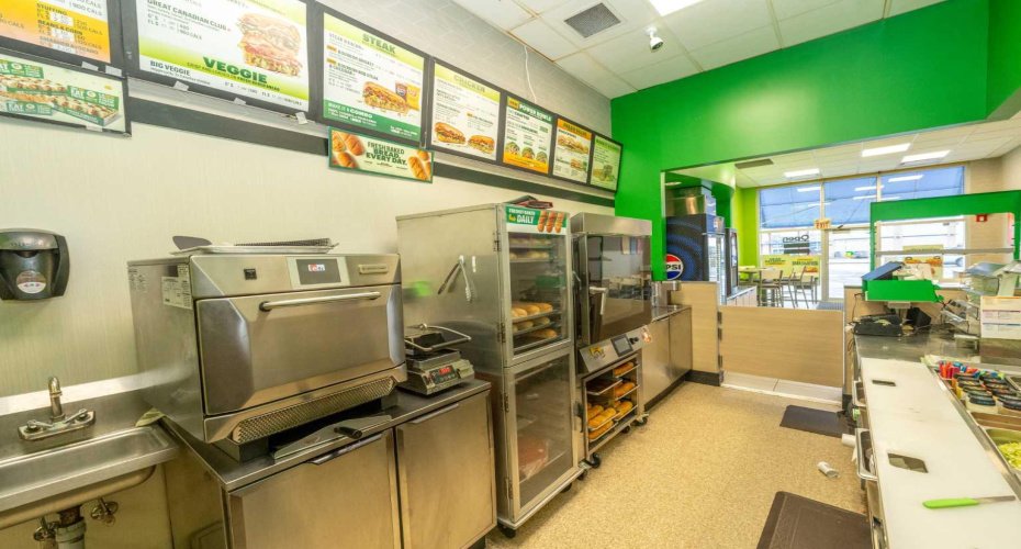 Calgary, Alberta, ,Commercial,For Lease,A2275144