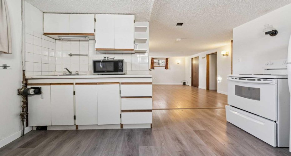 450 34 Avenue, Calgary, Alberta T2K 0B8, 3 Bedrooms Bedrooms, ,2 BathroomsBathrooms,Residential,For Sale,34,A2278193