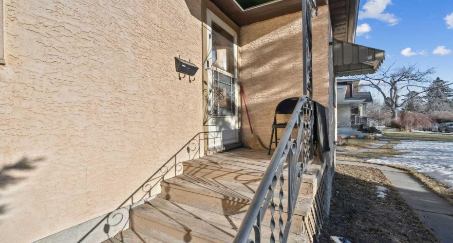 450 34 Avenue, Calgary, Alberta T2K 0B8, 3 Bedrooms Bedrooms, ,2 BathroomsBathrooms,Residential,For Sale,34,A2278193