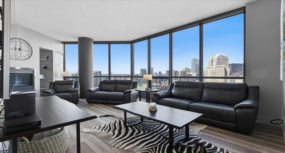 220 12 Avenue, Calgary, Alberta T2G 0R5, 2 Bedrooms Bedrooms, ,2 BathroomsBathrooms,Residential,For Sale,12,A2279163