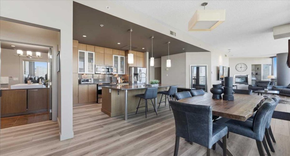 220 12 Avenue, Calgary, Alberta T2G 0R5, 2 Bedrooms Bedrooms, ,2 BathroomsBathrooms,Residential,For Sale,12,A2279163