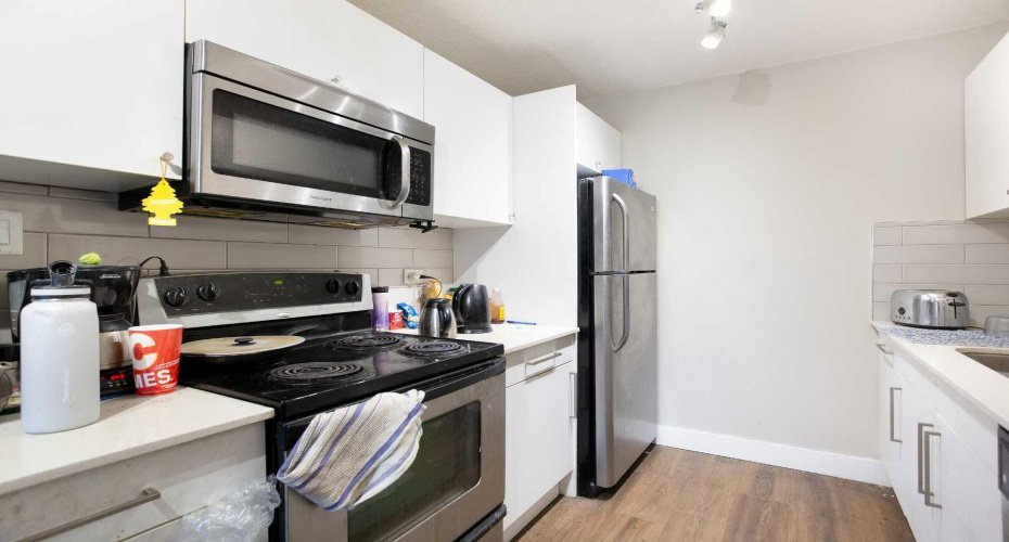 515 17 Avenue, Calgary, Alberta T2S0A9, 1 Bedroom Bedrooms, ,1 BathroomBathrooms,Residential,For Sale,17,A2282402