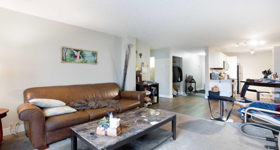 515 17 Avenue, Calgary, Alberta T2S0A9, 1 Bedroom Bedrooms, ,1 BathroomBathrooms,Residential,For Sale,17,A2282402