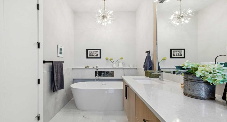 60 Havenhurst Crescent, Calgary, Alberta T2V3C5, 4 Bedrooms Bedrooms, ,5 BathroomsBathrooms,Residential,For Sale,Havenhurst,A2284171