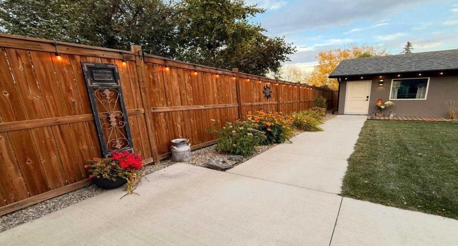 60 Havenhurst Crescent, Calgary, Alberta T2V3C5, 4 Bedrooms Bedrooms, ,5 BathroomsBathrooms,Residential,For Sale,Havenhurst,A2284171