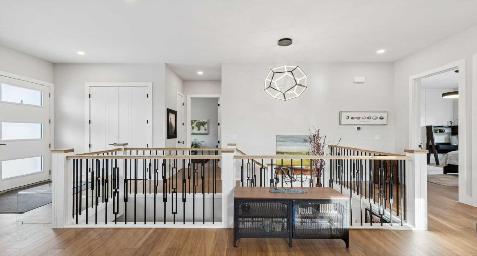 60 Havenhurst Crescent, Calgary, Alberta T2V3C5, 4 Bedrooms Bedrooms, ,5 BathroomsBathrooms,Residential,For Sale,Havenhurst,A2284171