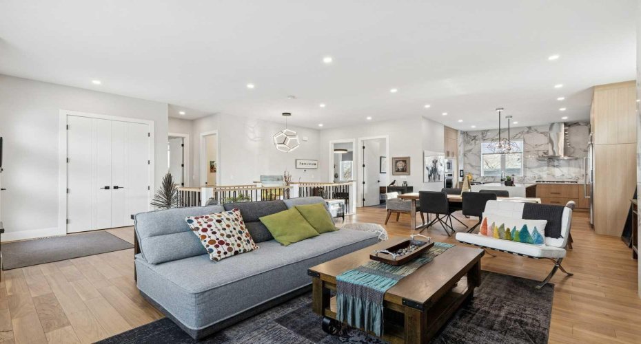 60 Havenhurst Crescent, Calgary, Alberta T2V3C5, 4 Bedrooms Bedrooms, ,5 BathroomsBathrooms,Residential,For Sale,Havenhurst,A2284171