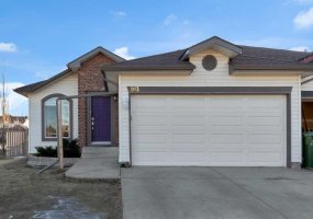 103 Canoe Square, Airdrie, Alberta T4B 2N7, 5 Bedrooms Bedrooms, ,3 BathroomsBathrooms,Residential,For Sale,Canoe,A2284179