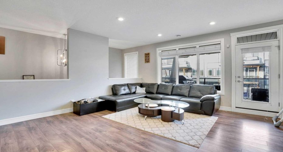 231 Savanna Walk, Calgary, Alberta T3J0Y3, 3 Bedrooms Bedrooms, ,3 BathroomsBathrooms,Residential,For Sale,Savanna,A2284935