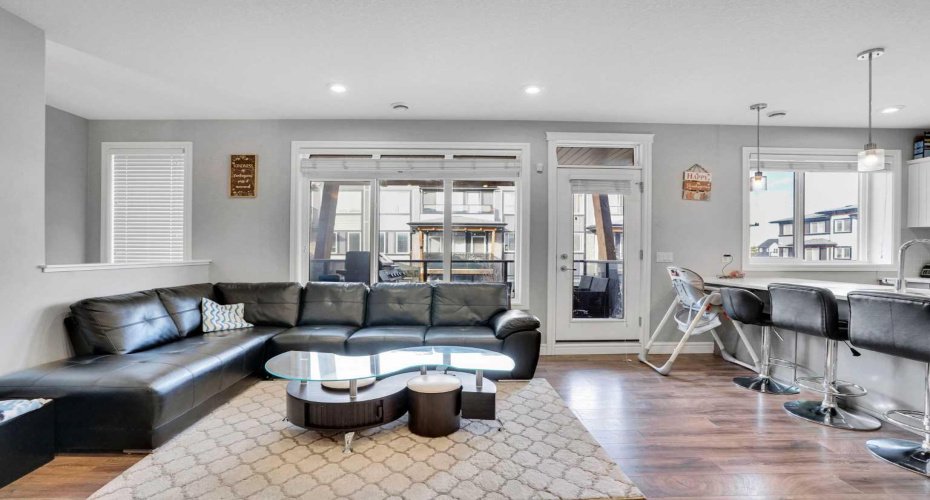 231 Savanna Walk, Calgary, Alberta T3J0Y3, 3 Bedrooms Bedrooms, ,3 BathroomsBathrooms,Residential,For Sale,Savanna,A2284935