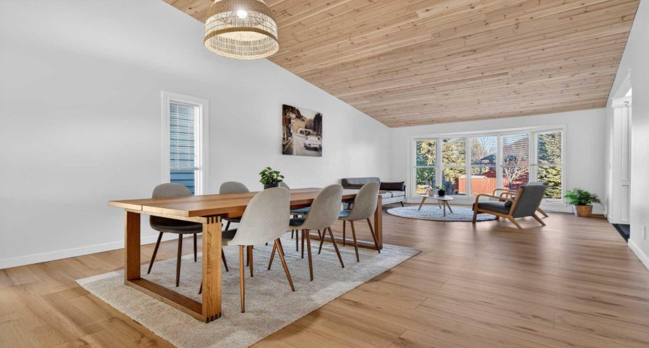 303 Woodside Place, Okotoks, Alberta T1S 1L9, 5 Bedrooms Bedrooms, ,3 BathroomsBathrooms,Residential,For Sale,Woodside,A2285284