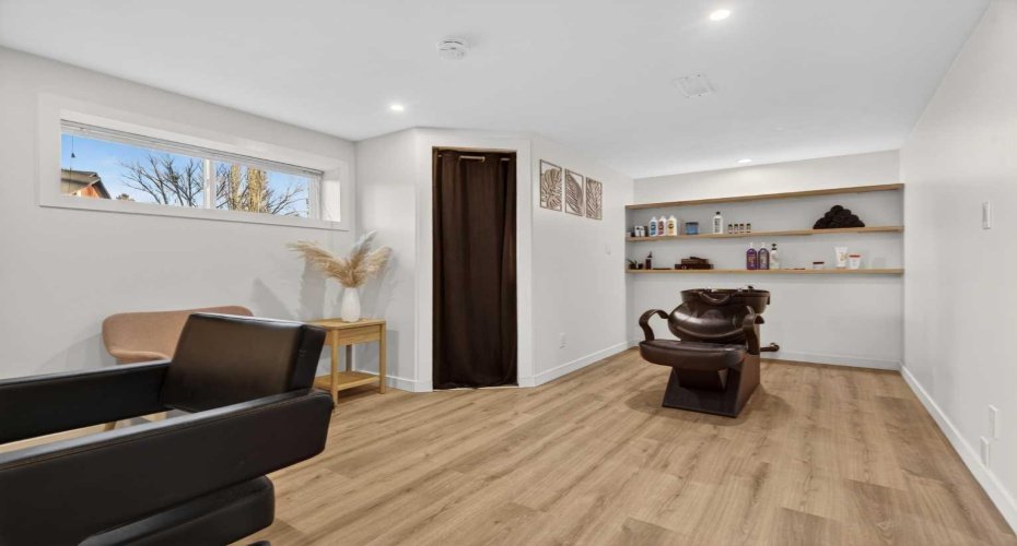 303 Woodside Place, Okotoks, Alberta T1S 1L9, 5 Bedrooms Bedrooms, ,3 BathroomsBathrooms,Residential,For Sale,Woodside,A2285284