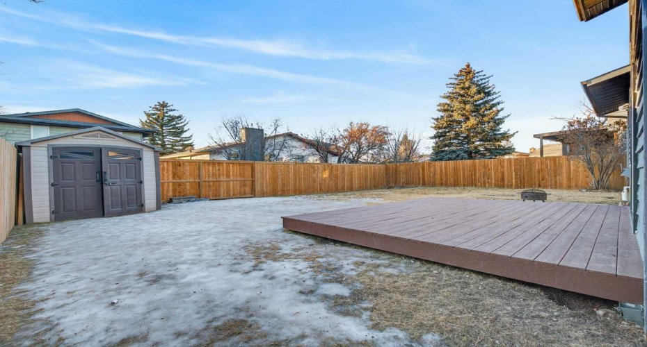 303 Woodside Place, Okotoks, Alberta T1S 1L9, 5 Bedrooms Bedrooms, ,3 BathroomsBathrooms,Residential,For Sale,Woodside,A2285284