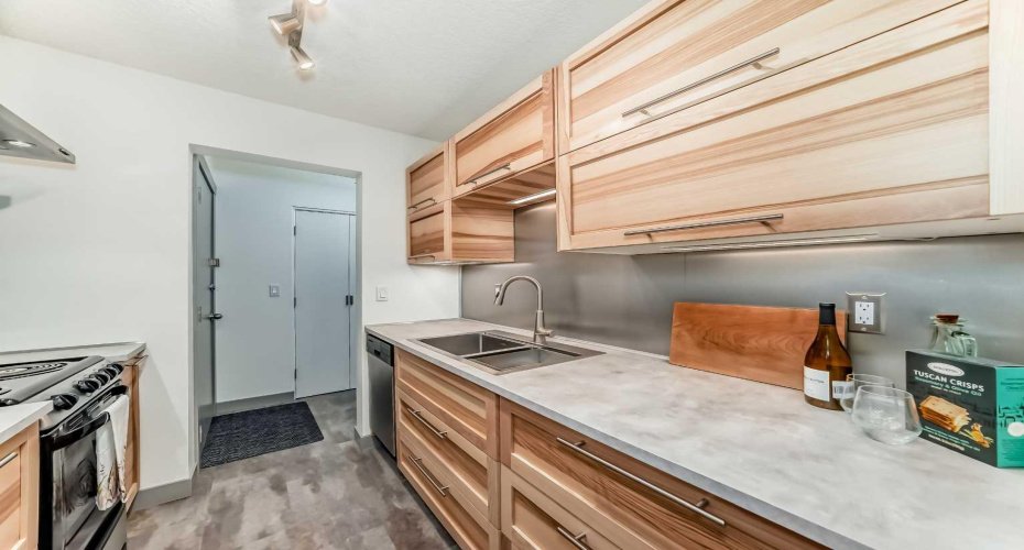 motion sensor under cabinet lighting