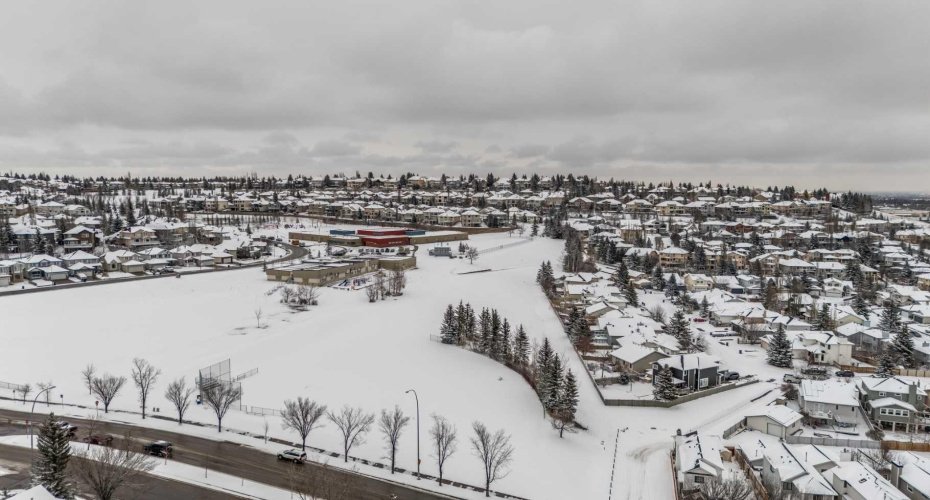 3000 Sienna Park Green, Calgary, Alberta T3H 3N7, 2 Bedrooms Bedrooms, ,2 BathroomsBathrooms,Residential,For Sale,Sienna Park,A2282468