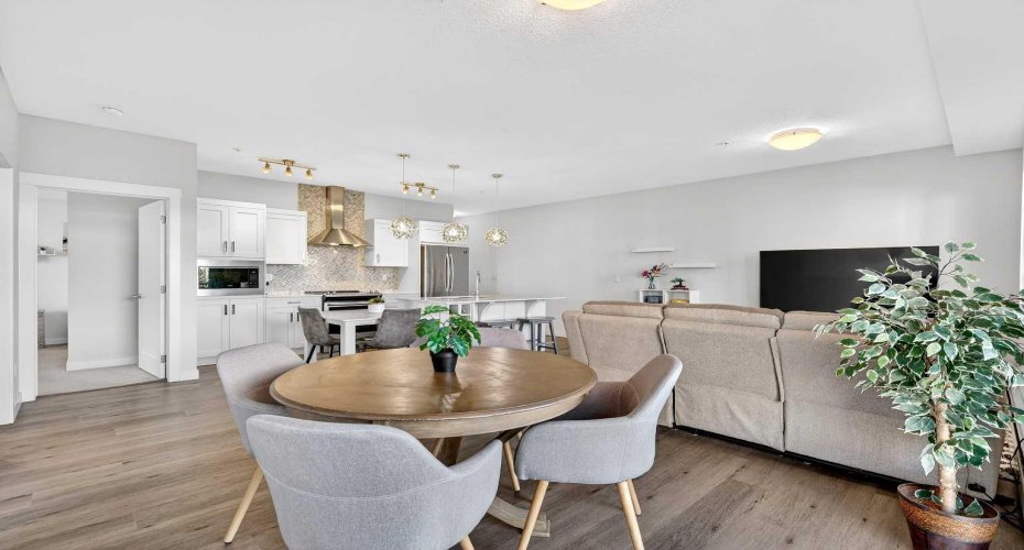 30 Walgrove Walk, Calgary, Alberta T2X 4M9, 2 Bedrooms Bedrooms, ,2 BathroomsBathrooms,Residential,For Sale,Walgrove,A2284355